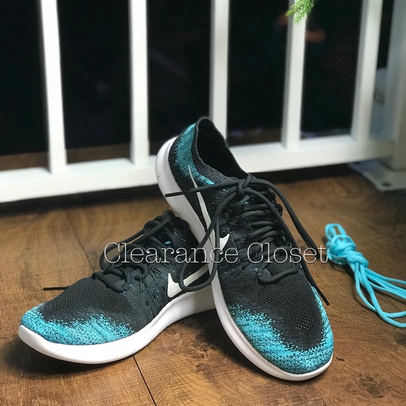 NWT NikeID Free Rn Flyknit 2017 Black/Blue M AUTHE - Picture 5 of 6